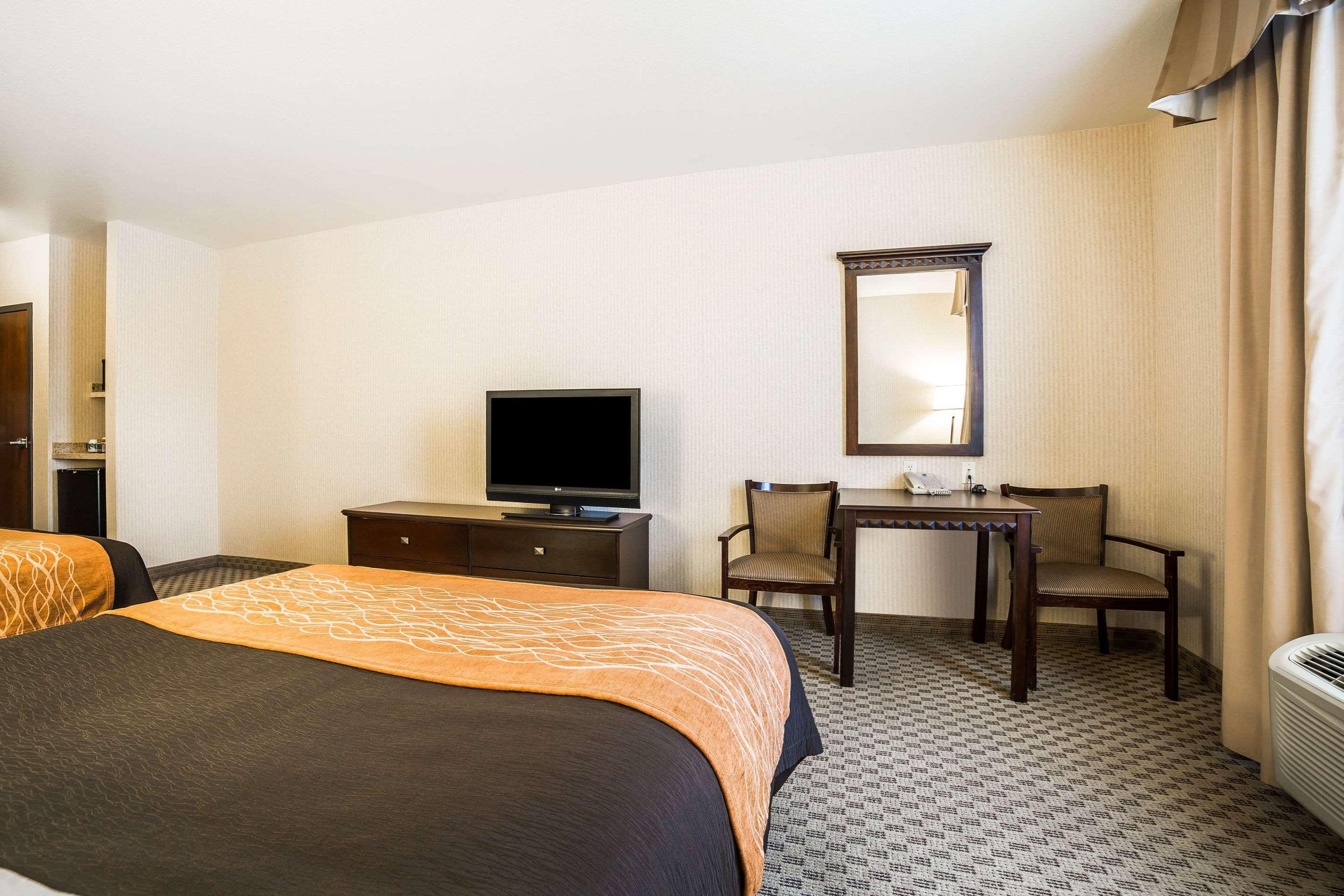 Comfort Inn & Suites Henderson - Las Vegas Exterior photo
