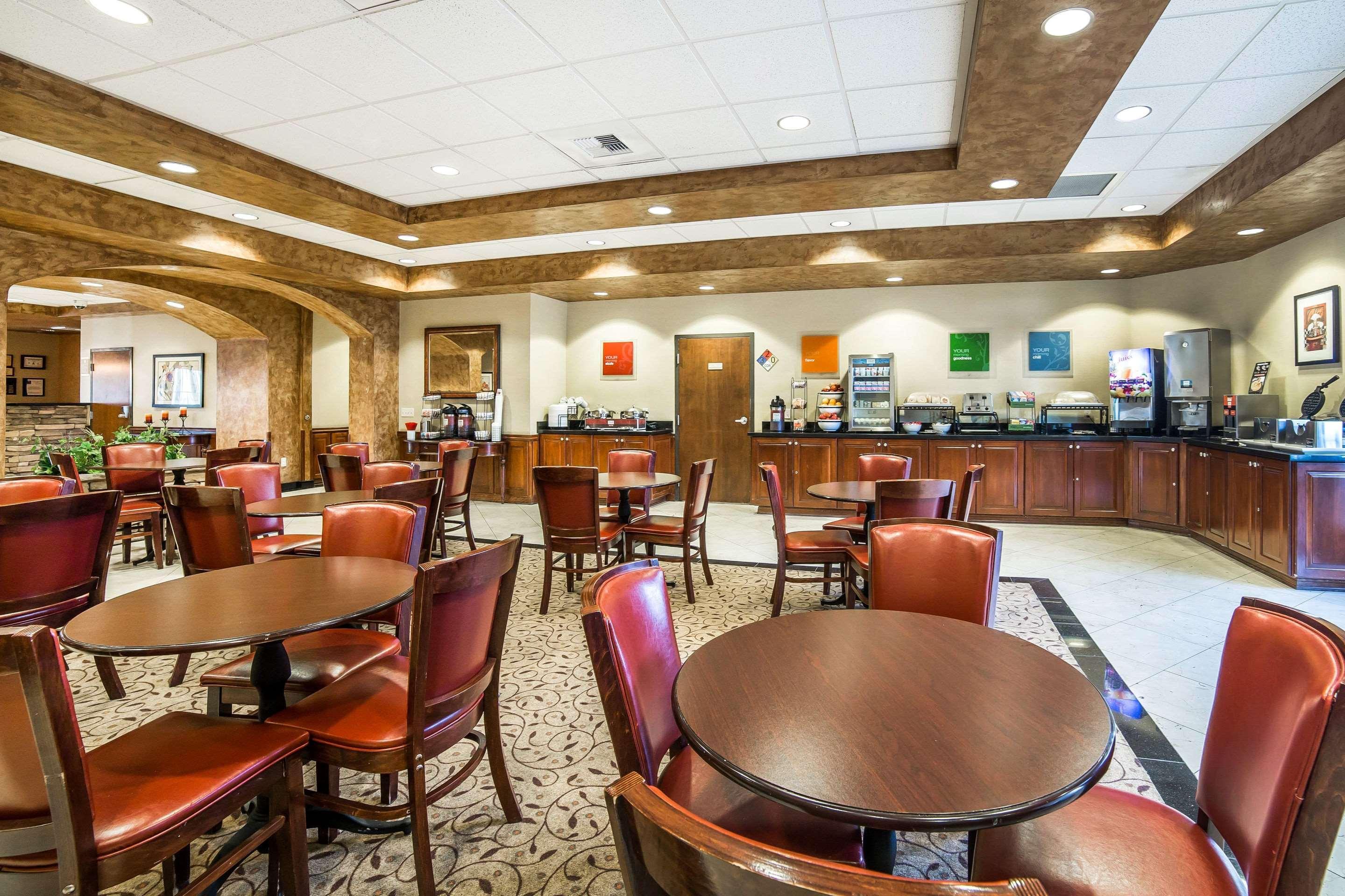 Comfort Inn & Suites Henderson - Las Vegas Exterior photo